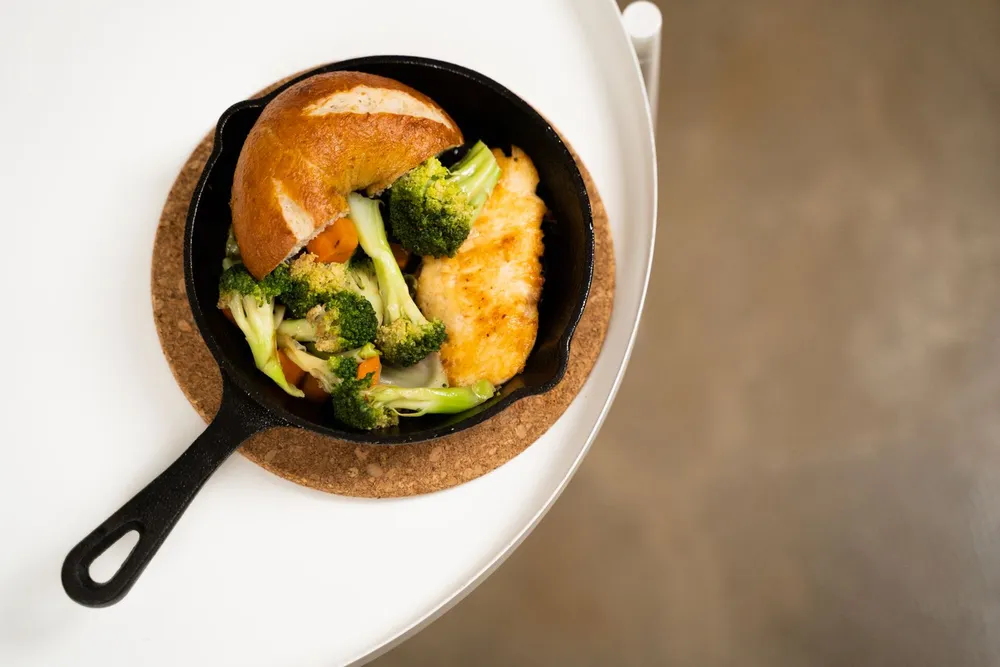 Lodge 10.25" Cast Iron Skillet